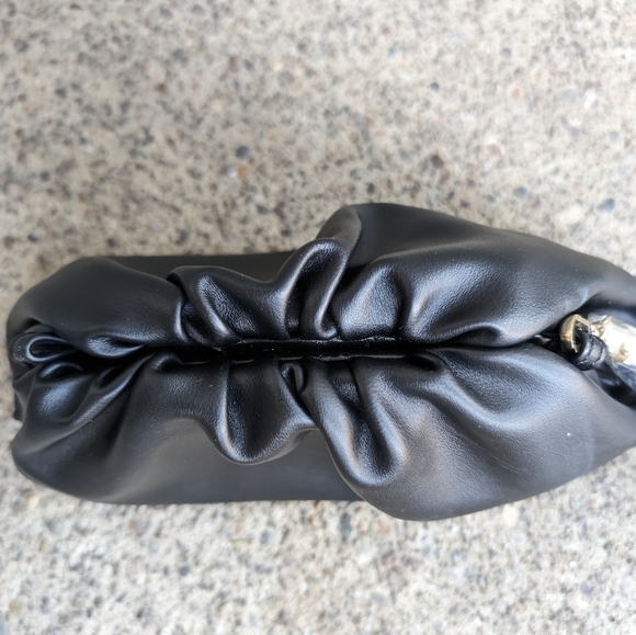 Bundle of 2 Leather Clutch with Tassel - Picture 15 of 16